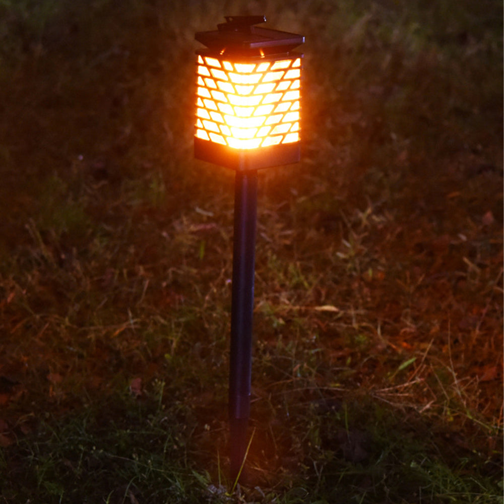Flickering Flame Solar Powered Outdoor Garden Lantern_5