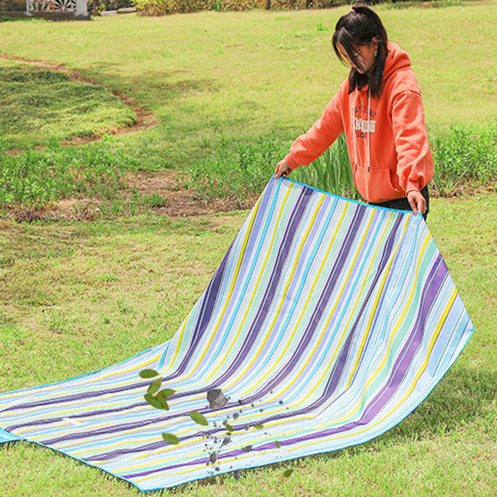 Waterproof Folding Outdoor Picnic Mat with Carrying Handle_10