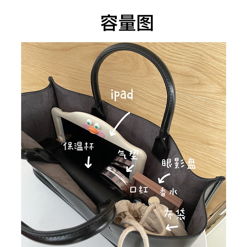 the republic of korea New products Ins wind amiment Same temperament Horizontal fund Tot handbag commute handbag  tender Female bag